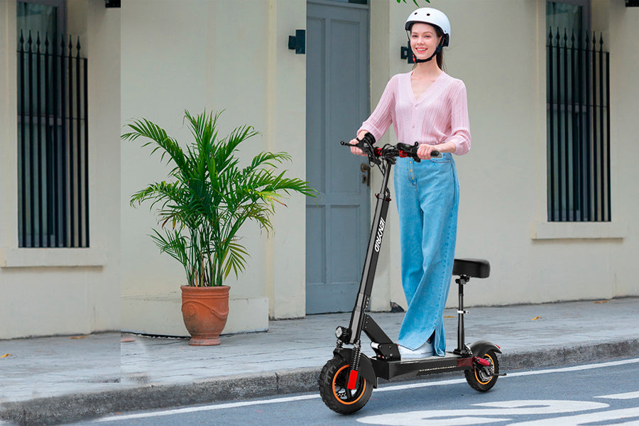 Exploring the Differences Between Ebikes and Electric Scooters