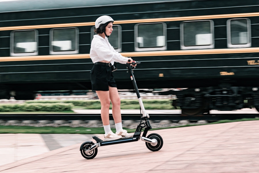 Challenges: Can You Ride the Electric Scooters in the Winter?